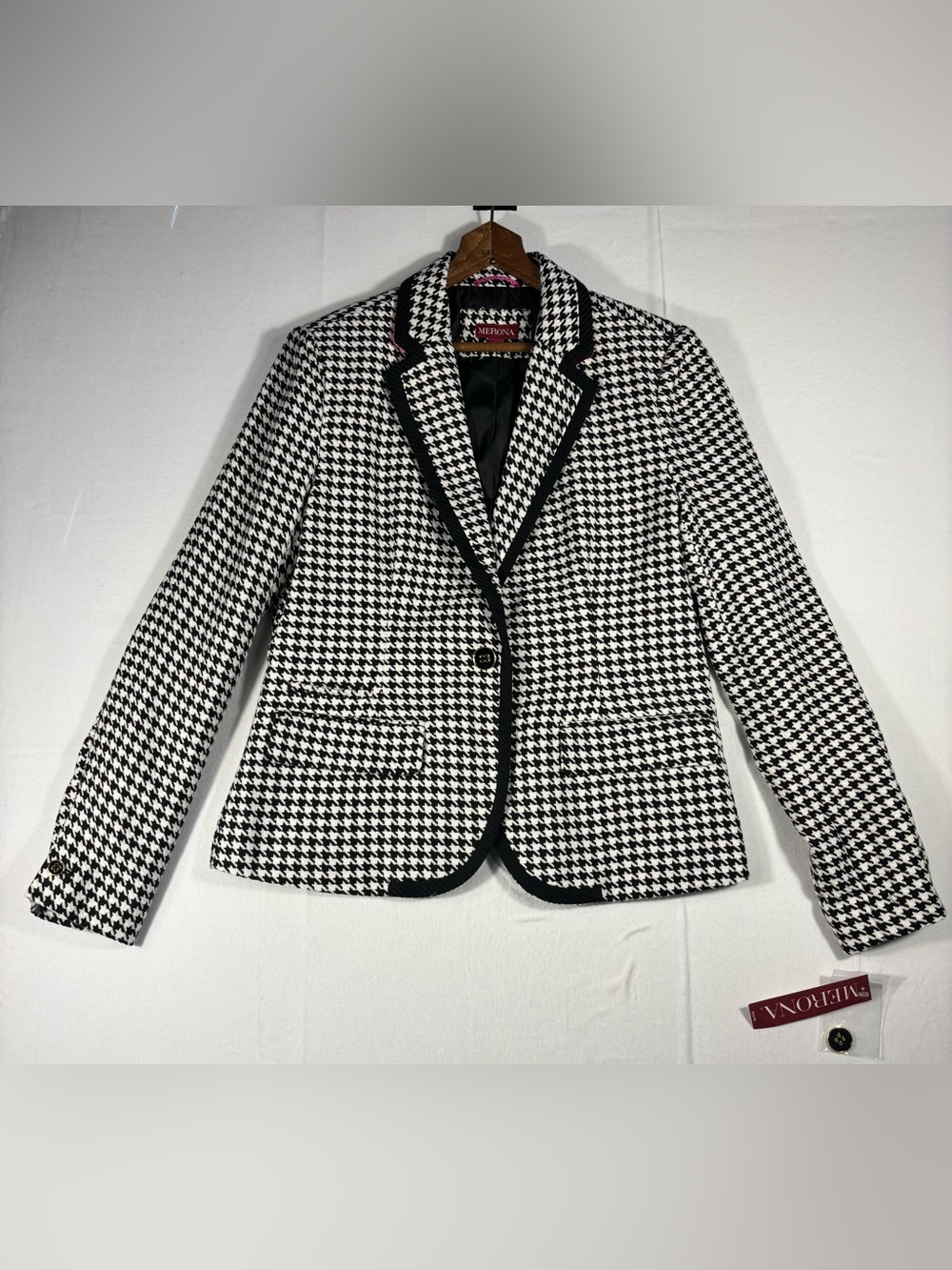Merona Women’s 12 Black & White Houndstooth One Button Collared Blazer Jacket